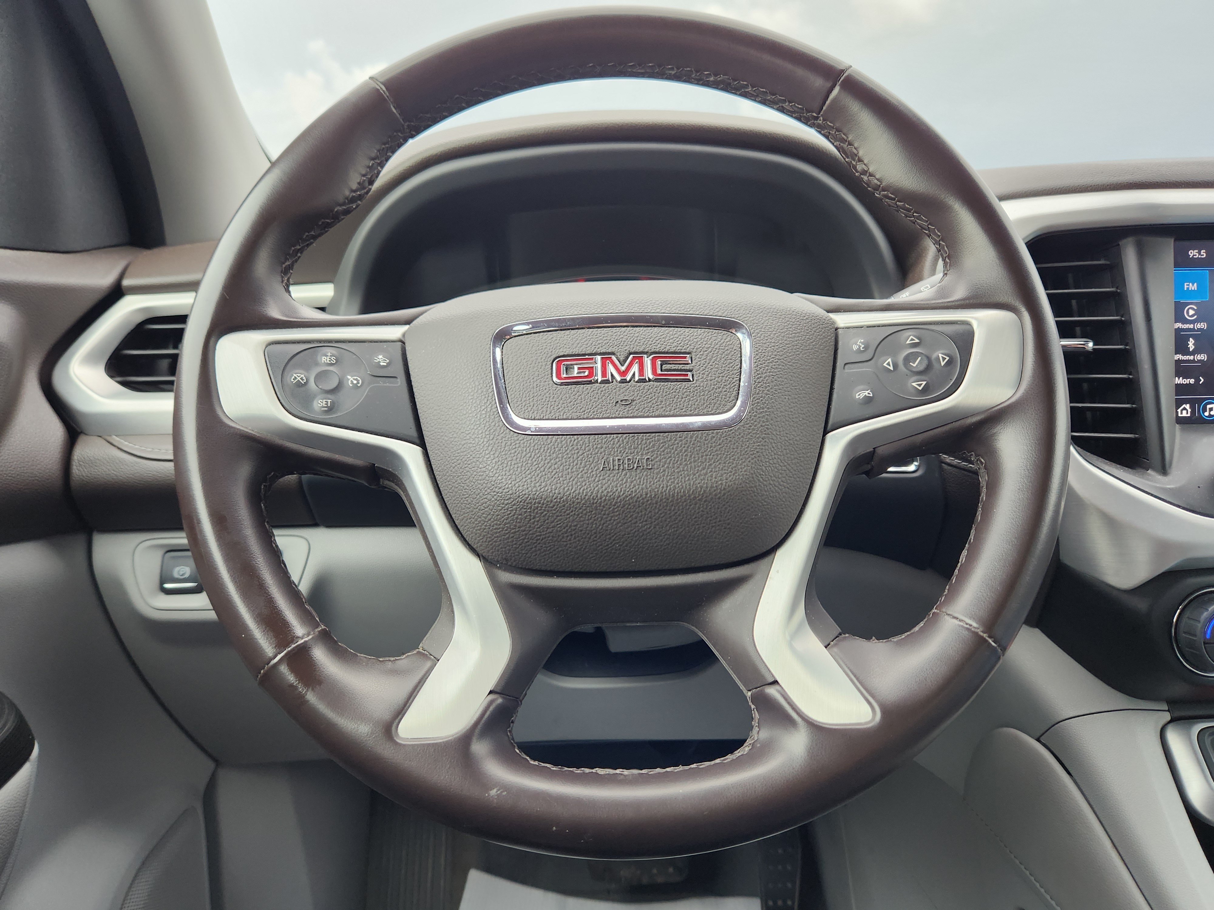 Used 2023 GMC Acadia SLT FWD image 22