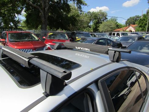 Used 2005 BMW 325i Sedan image 12