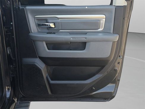 Used 2018 RAM 1500 Big Horn image 38