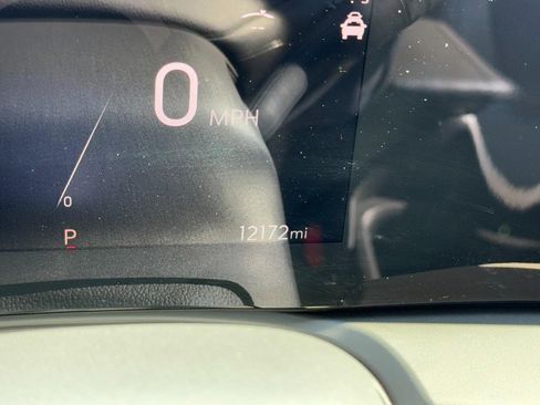 Used 2024 Buick Encore GX Avenir w/ Avenir Technology Package image 19