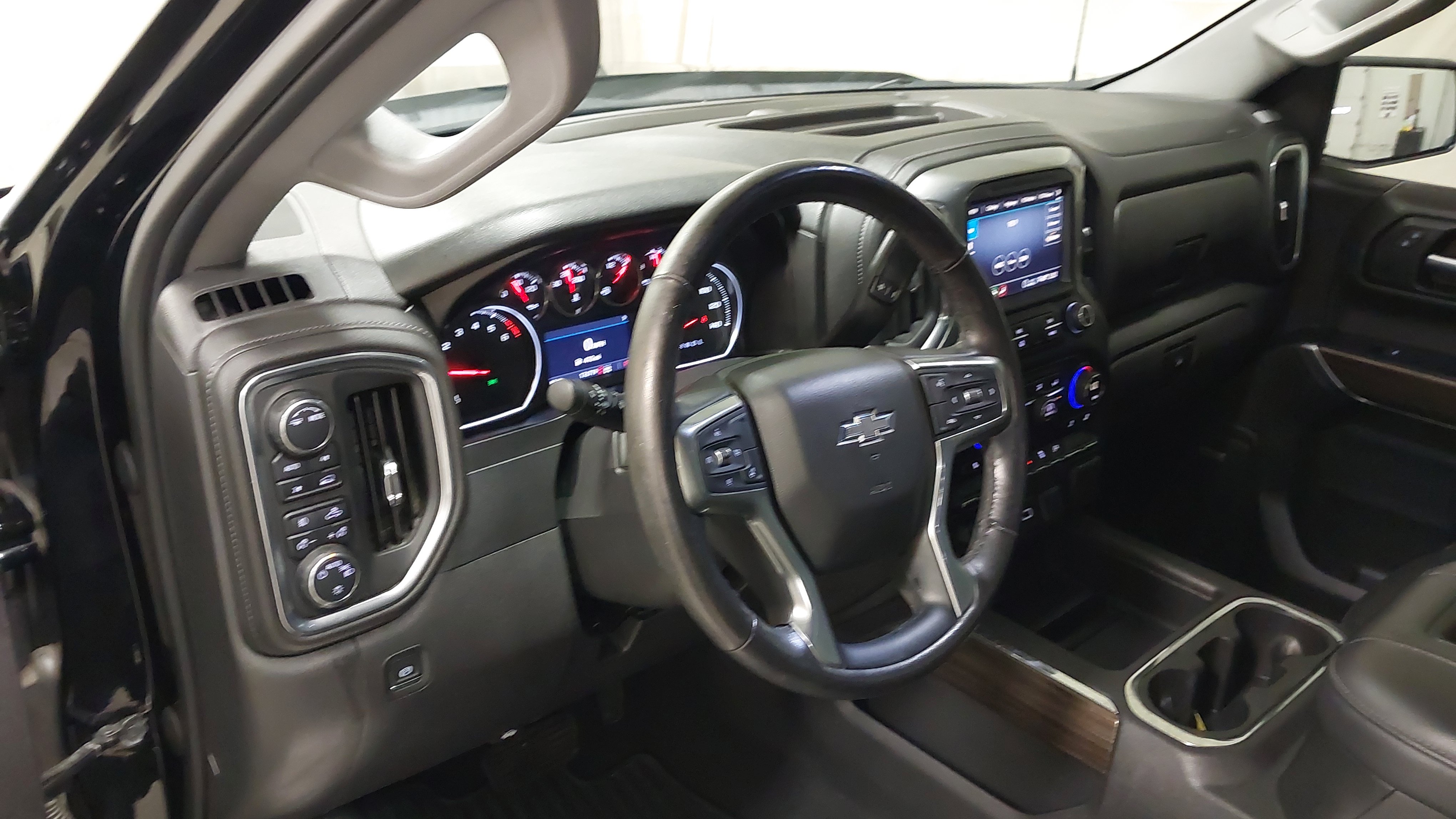 Used 2020 Chevrolet Silverado 1500 RST w/ All-Star Edition AWD/4WD image 18