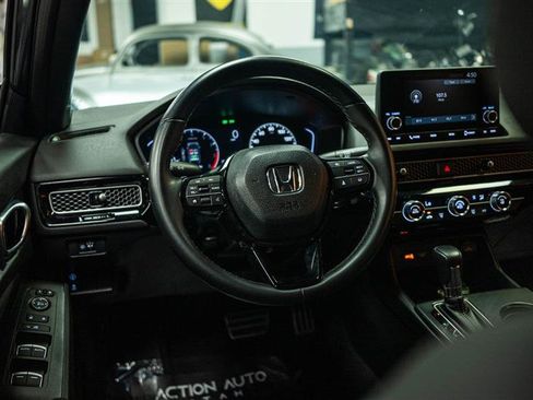 Used 2023 Honda Civic Sport image 14