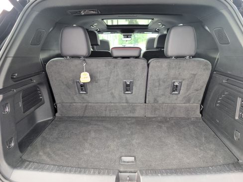 Used 2024 Chevrolet Traverse RS w/ LPO, Floor Liner Package AWD/4WD image 5