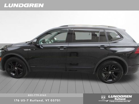 Used 2023 Volkswagen Tiguan SE R-Line AWD/4WD image 9