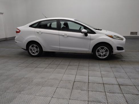 Used 2018 Ford Fiesta SE FWD image 11