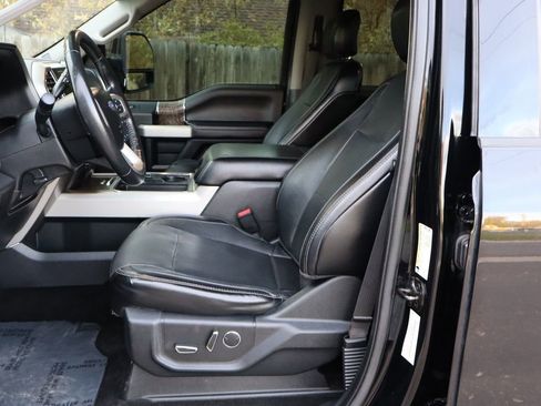 Used 2017 Ford F250 Lariat w/ Lariat Value Package image 19