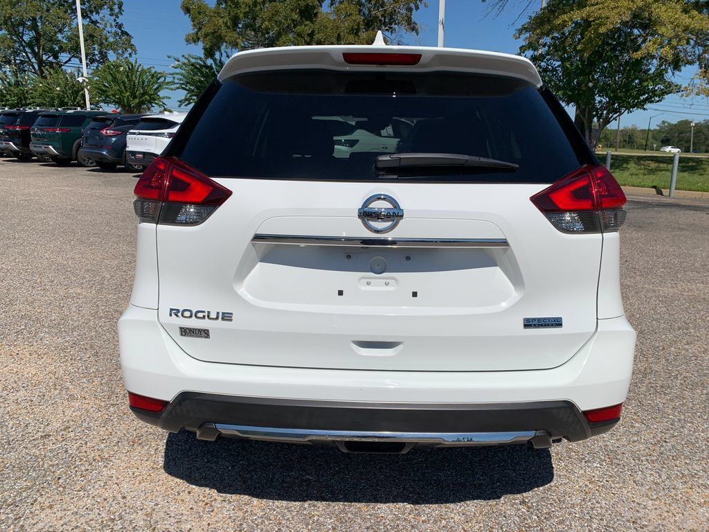 Used 2019 Nissan Rogue S w/ Special Edition Package FWD image 8