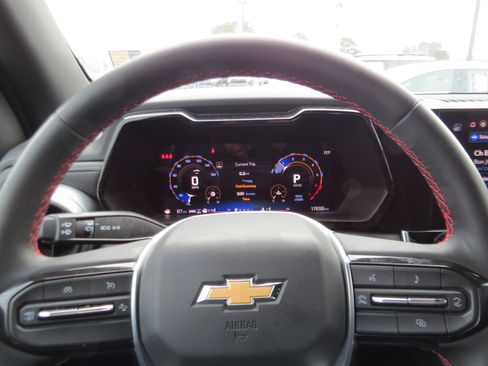 Used 2025 Chevrolet Colorado W/T w/ Advanced Trailering Package image 18