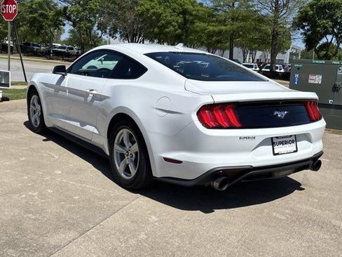 Used 2021 Ford Mustang Coupe RWD image 6