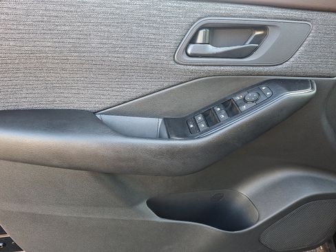 Certified 2023 Nissan Rogue S image 12