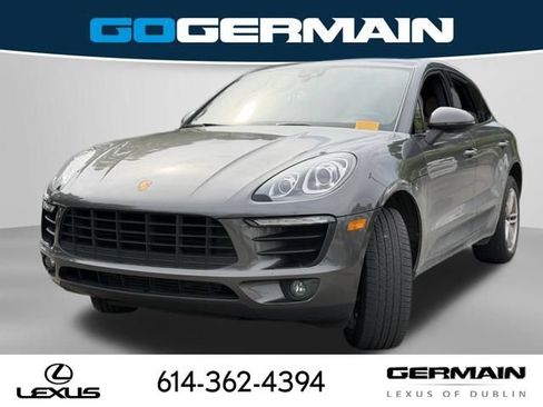 Used 2018 Porsche Macan AWD/4WD image 1