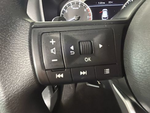 Used 2023 Nissan Rogue S AWD/4WD image 19
