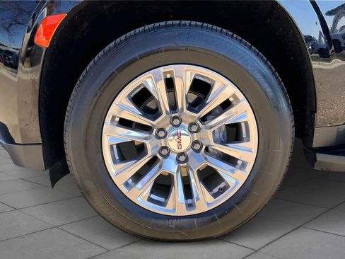 Certified 2024 GMC Yukon Denali AWD/4WD image 19