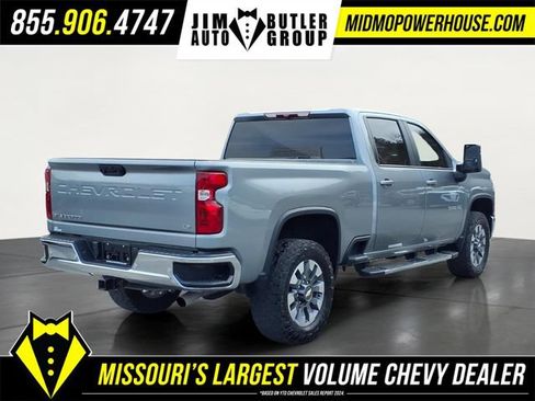 Used 2024 Chevrolet Silverado 3500 LT w/ Safety Package AWD/4WD image 8