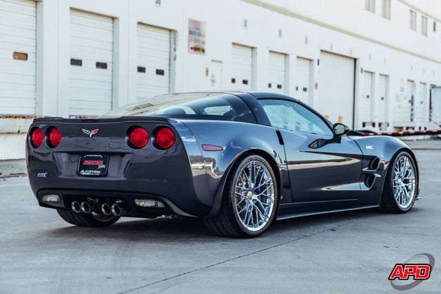 Used 2009 Chevrolet Corvette ZR1 w/ Preferred Equipment Group RWD image 6
