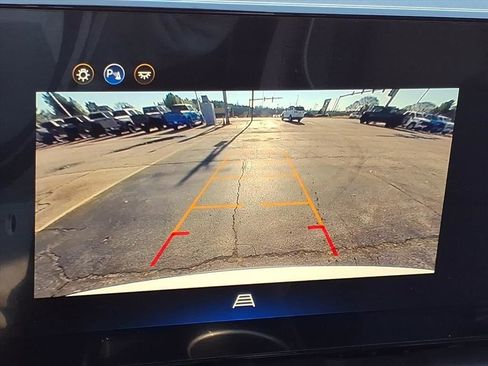 New 2026 Chevrolet Equinox LT w/ Convenience Package II image 17