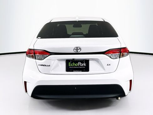 Used 2025 Toyota Corolla LE FWD image 7
