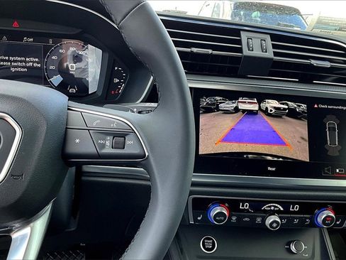 New 2025 Audi Q3 2.0T Premium image 25