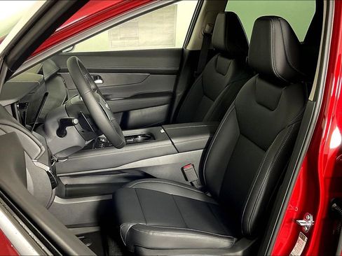 Used 2025 Nissan Murano SV image 14