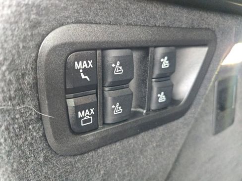 Used 2025 BMW X7 xDrive40i image 18