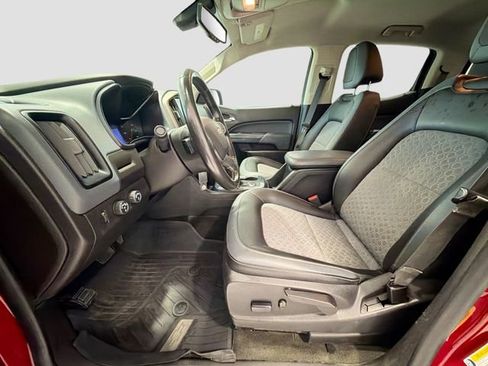 Used 2018 Chevrolet Colorado Z71 AWD/4WD image 18