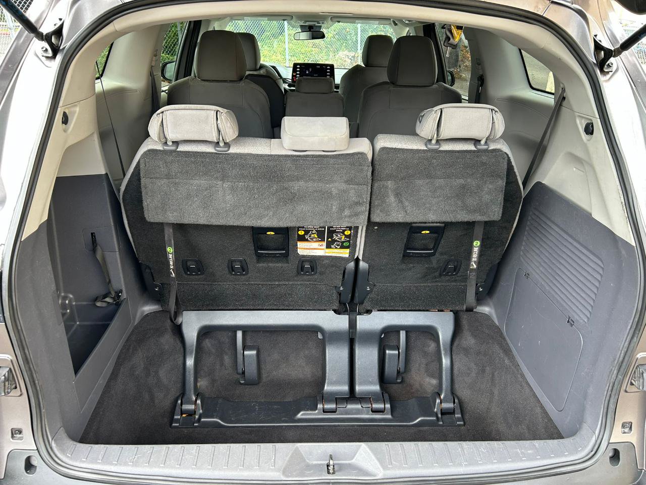 Used 2021 Toyota Sienna LE AWD/4WD image 15