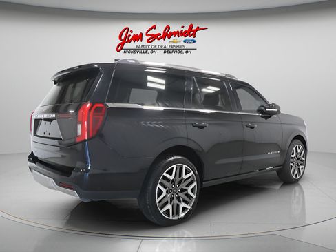 Used 2025 Ford Expedition Platinum w/ Platinum Ultimate Package AWD/4WD image 6
