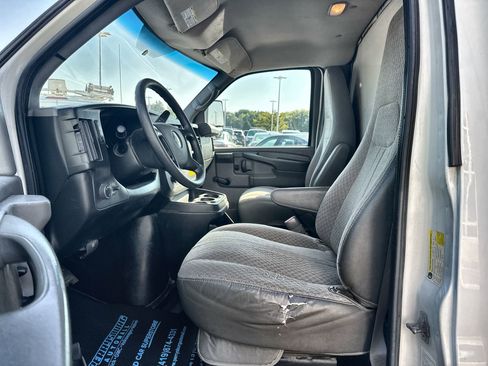 Used 2012 Chevrolet Express 3500 image 16
