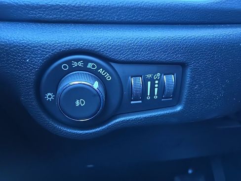 New 2026 Chrysler Pacifica Select w/ S Appearance Package image 44