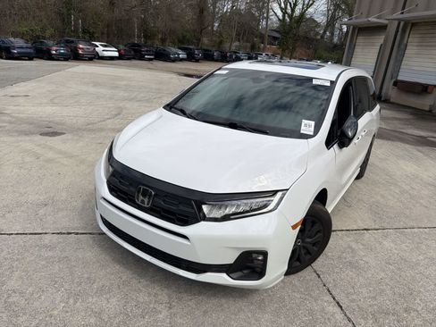 Used 2025 Honda Odyssey Sport-L image 3