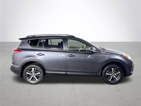 Used 2017 Toyota RAV4 XLE image 5