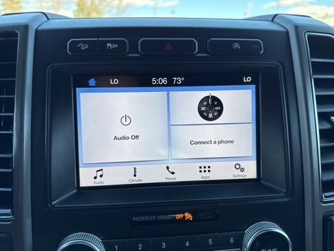 Used 2019 Ford Expedition XLT w/ Equipment Group 201A AWD/4WD image 27