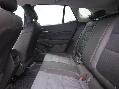 Certified 2024 Chevrolet Trax LT w/ Driver Confidence Package image 17