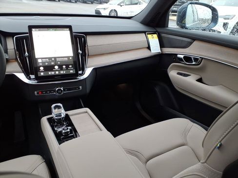 New 2026 Volvo XC90 B6 Plus w/ Protection Package Premier AWD/4WD image 14