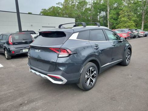 Used 2024 Kia Sportage EX AWD/4WD image 2