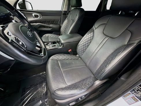 Used 2021 Kia Sorento SX image 11