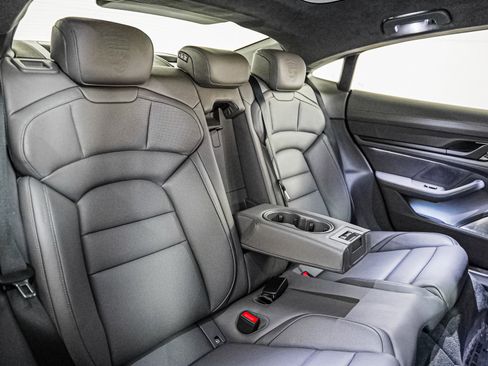 Certified 2020 Porsche Taycan Turbo image 6