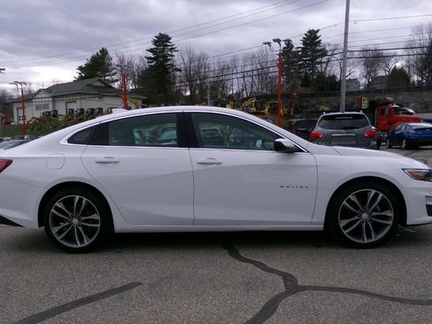 Used 2022 Chevrolet Malibu LT FWD image 9