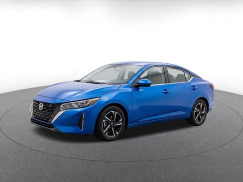 Used 2025 Nissan Sentra SV FWD image 3