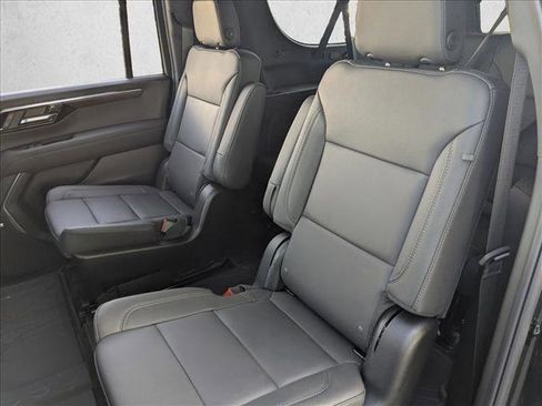 New 2026 Chevrolet Suburban Z71 w/ Comfort Package image 16