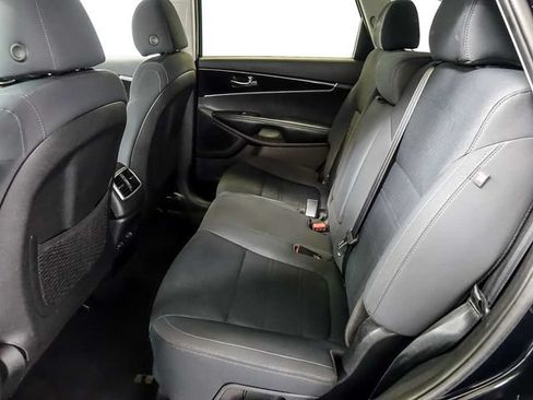 Used 2019 Kia Sorento FWD w/ Option Group 020 image 14