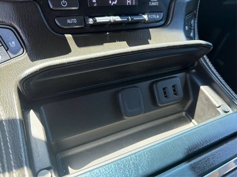 Used 2019 GMC Yukon Denali w/ Open Road Package AWD/4WD image 38