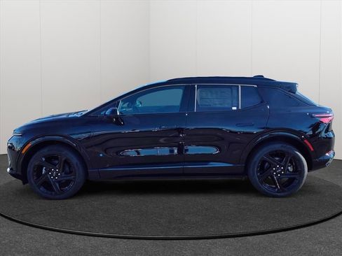 New 2026 Chevrolet Equinox EV RS image 2