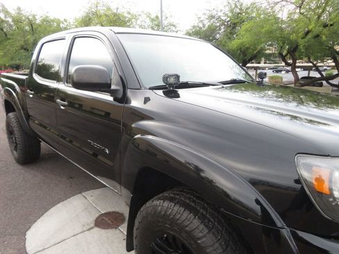 Used 2011 Toyota Tacoma PreRunner w/ TRD Off-Road Pkg w/JBL Audio image 9