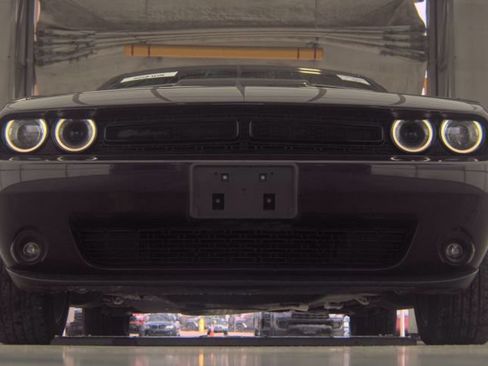 Used 2020 Dodge Challenger SXT w/ Blacktop Package RWD image 3