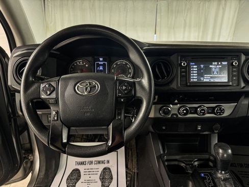 Used 2018 Toyota Tacoma SR w/ SR Convenience Package image 11