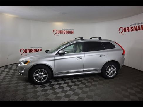 Used 2015 Volvo XC60 T5 Platinum image 4