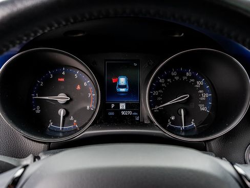 Used 2021 Toyota C-HR XLE image 27