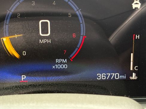 Used 2025 Chevrolet Trax LT FWD image 14