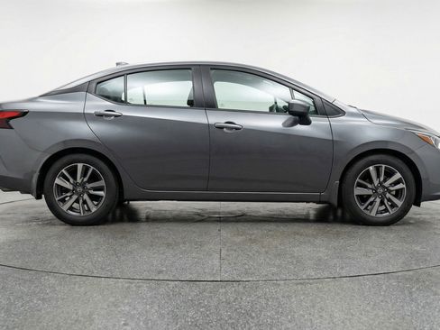 Used 2025 Nissan Versa SV image 11